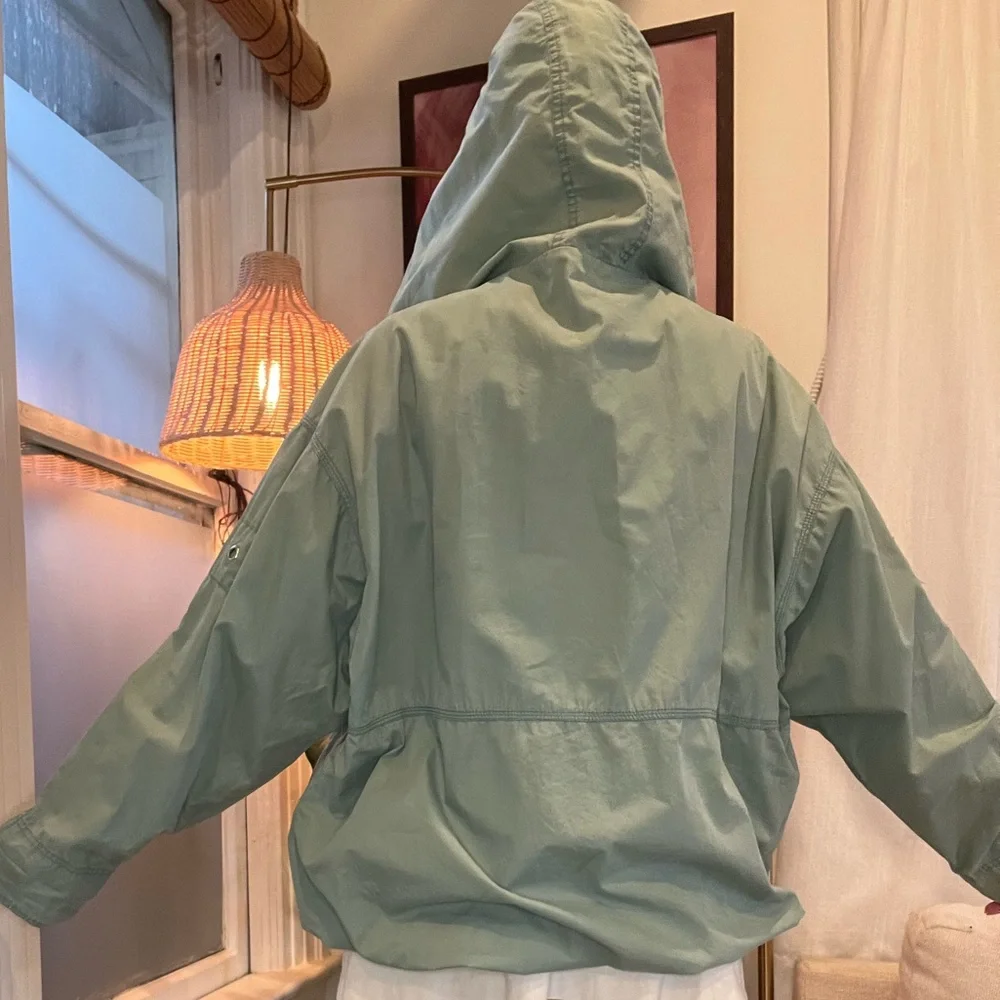 Vintage Gap pull over mint green wind breaker - Picture 6 of 10